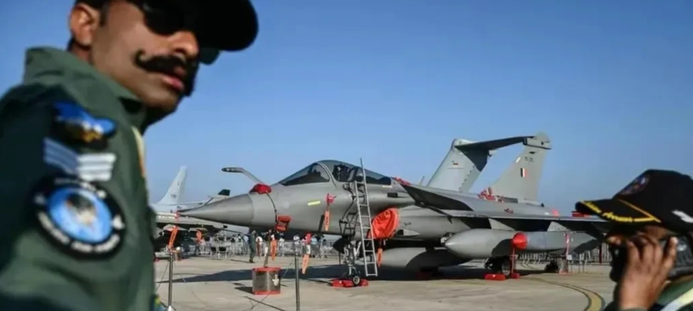 这次，印巴“比武”：印度懵了，巴基斯坦也懵了，“中国的武器这么厉害？”全世界