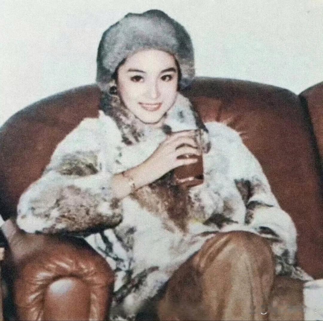 林青霞的19岁，颜值惊艳时光，称一句亚洲最美毫不夸张。