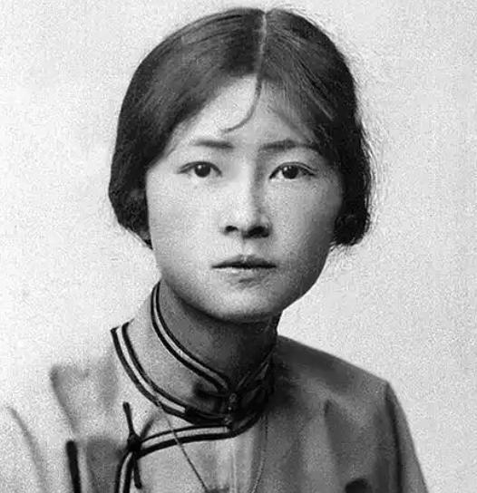 1953年，时任北京市副市长的吴晗，要拆除部分古建筑，遭到林徽因阻拦，他