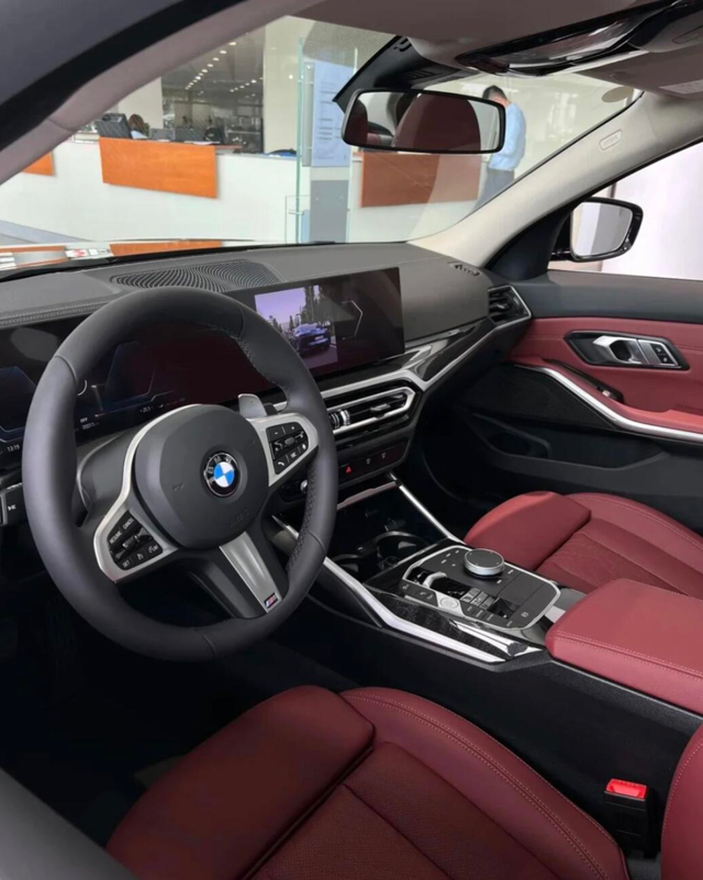 冷静下来之后我又犹豫了最早有换车想法，是因为手头那台雅阁七年了，各方面也都还行