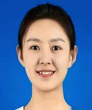 一脚油门，把留学中介全干破产了。​说的就是西电那个“纯土博”韩平丽副教授。