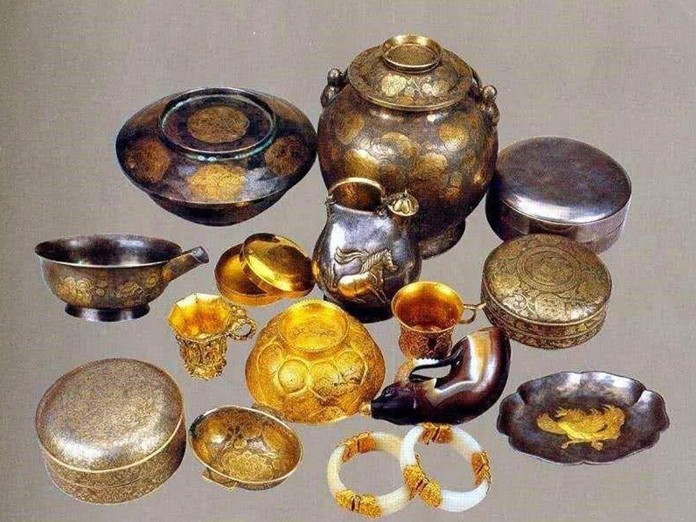 1970年10月的西安何家村，一场基建施工竟挖出了震惊世界的大宝贝！当