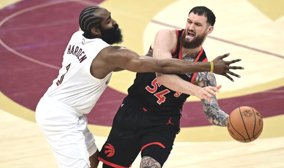 哈登与巴雷特爆发冲突，骑士125-120胜猛龙，大比分3-2领先，不出意外两队要