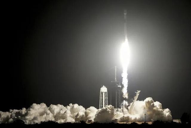 SpaceX废弃火箭即将撞月