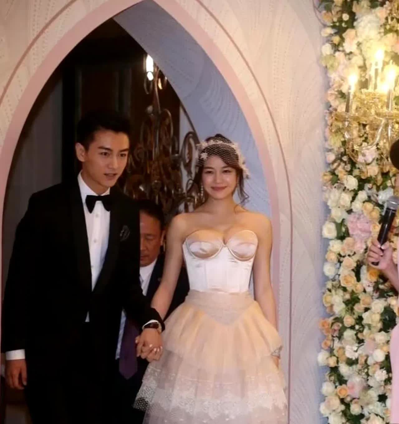 陈晓和陈妍希注定会离婚会，看看当年的照片。陈晓陈妍希当年就不合适，陈晓就