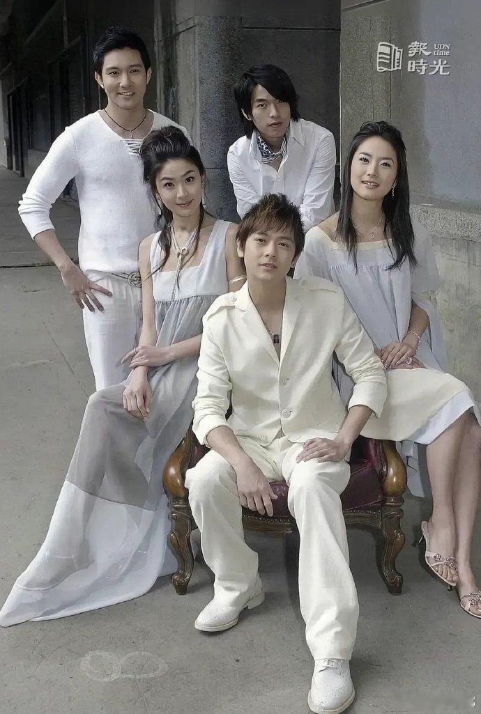 这部偶像剧当时火遍大江南北，当时真觉得女二比女主漂亮太多了…​​​
