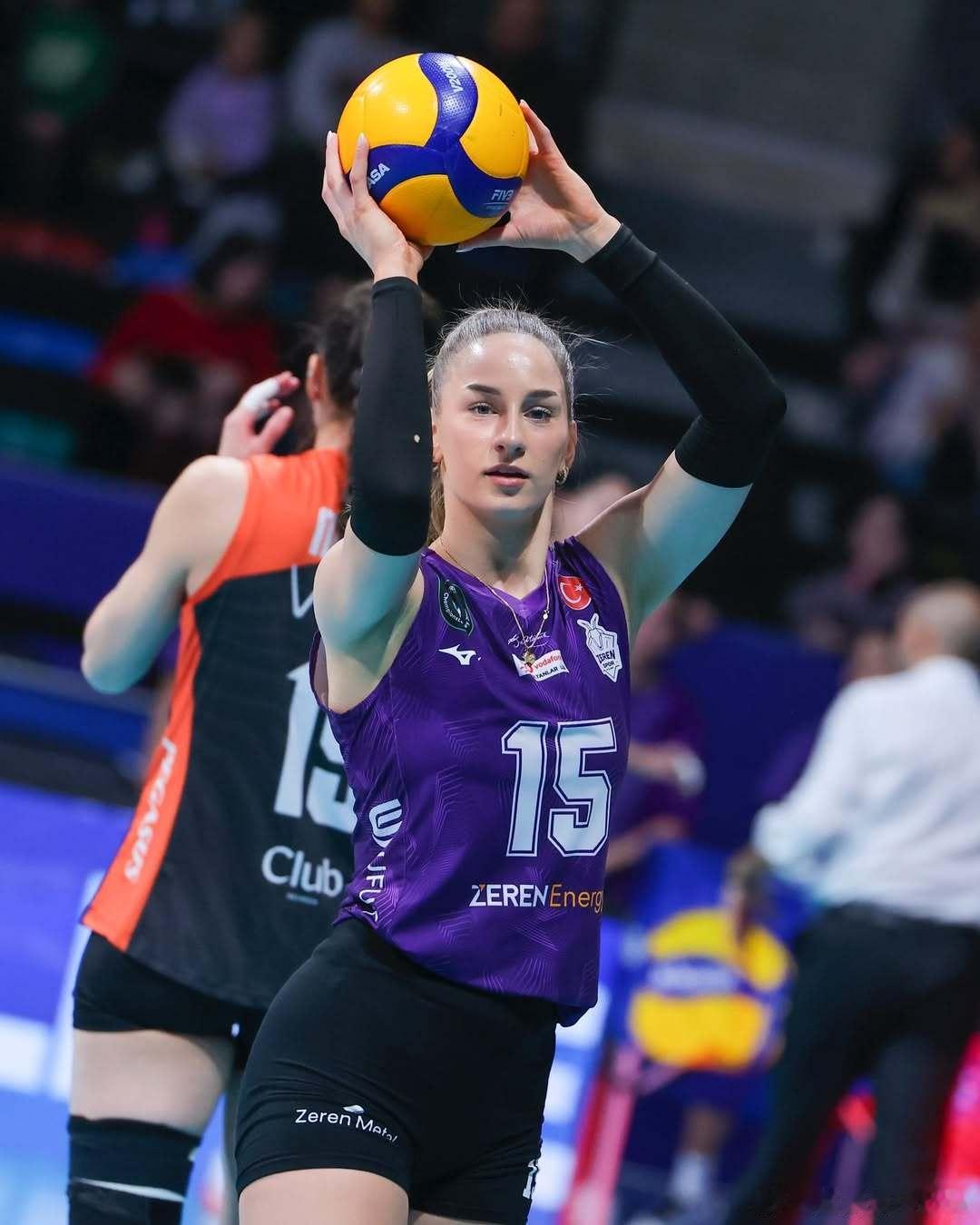 ⚔️土超女排联赛第22轮焦点战，塞尔维亚过后亚历山德拉.乌泽拉茨狂砍36分助泽