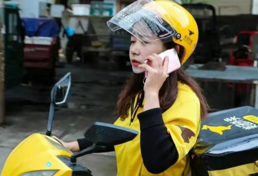 女性外卖员越来越多，早已不是新鲜事城市街头的外卖骑手群体，正在慢慢发生变化。