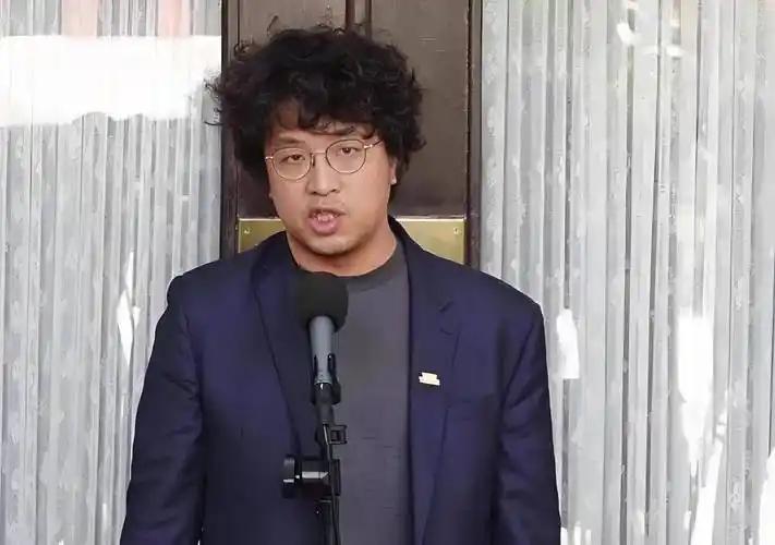 一改往日的嚣张态度，沈伯洋真的着急了！ 从前胆大的“台独”分子，如今开始眉头