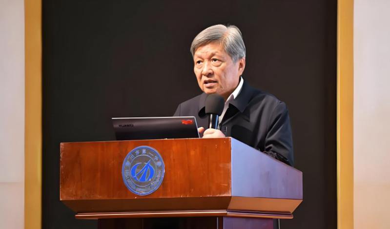 大学变芯片工厂？福耀科技大学这波操作很出圈11月12日，福耀科技大学校长王树