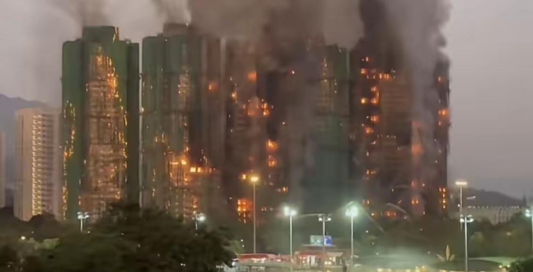 香港大楼火灾，给我们提了三个醒。​一、买房的话，不要买高层，因为据消防专家说，