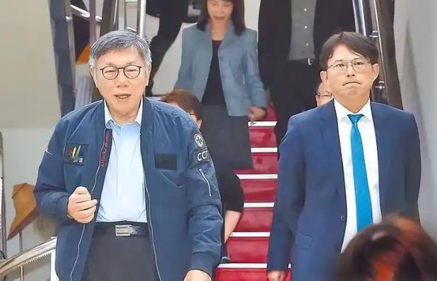 台“民众党”前主席柯文哲、主席黄国昌联合发表声明，8月30日，针对台湾生新竹