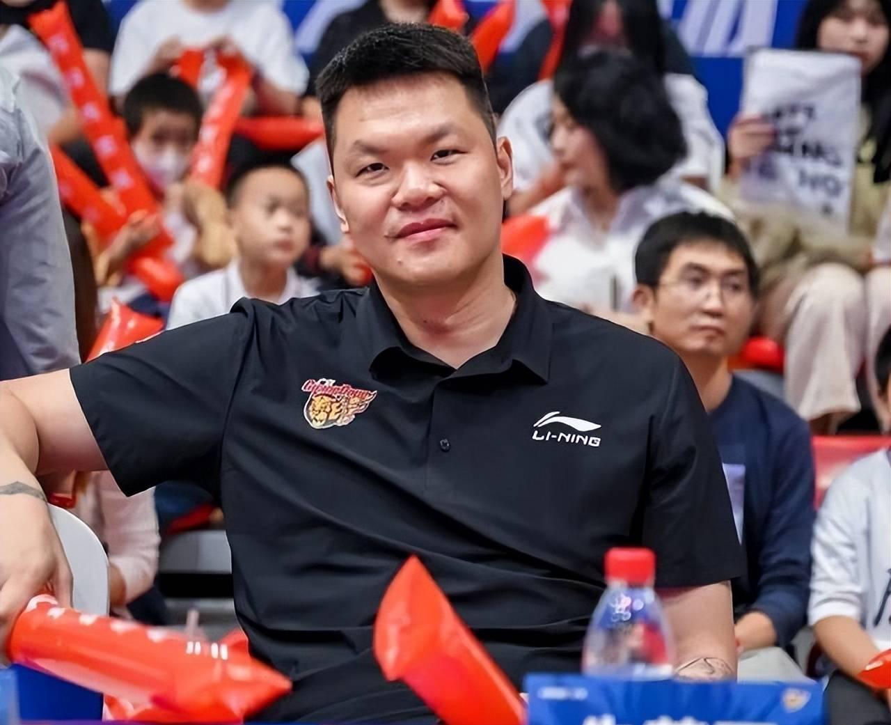 陈海涛大手笔投入！广东男篮报价NBA后卫特雷韦林-奎因后，不少球迷关注这名外援