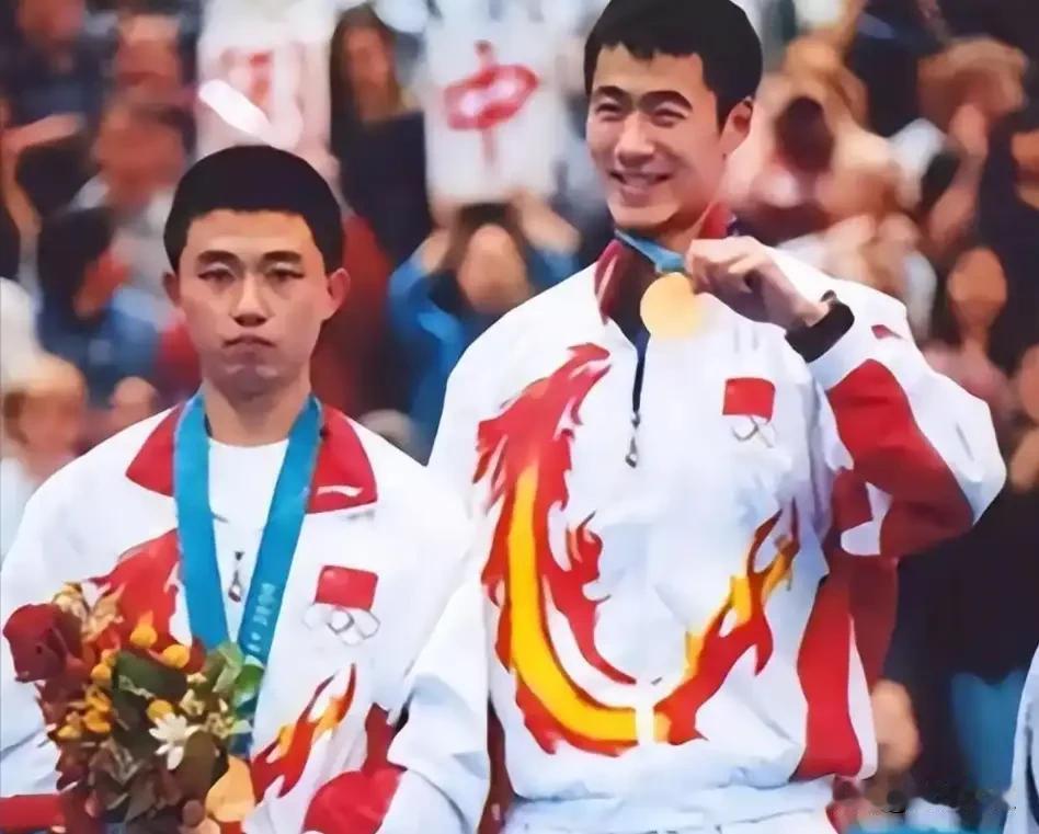 有人说蒯曼老爸直播透露了，蒯曼新教练是闫森！也有人说了:王曼昱新教练是任皓！