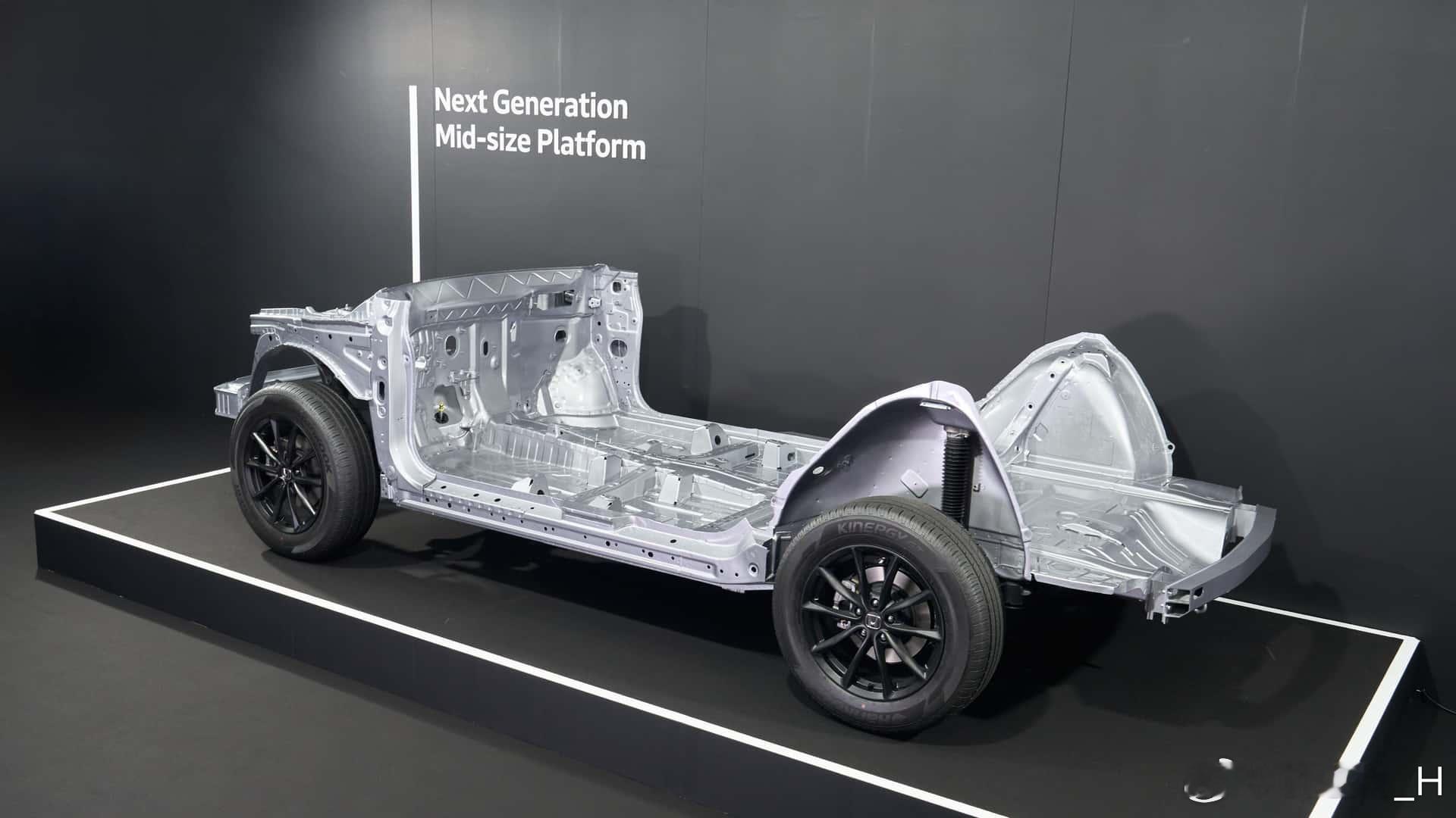 本田本子家展示了下一代新的混动技术，V6，看来挺符合北美那群人的喜好，排量够大