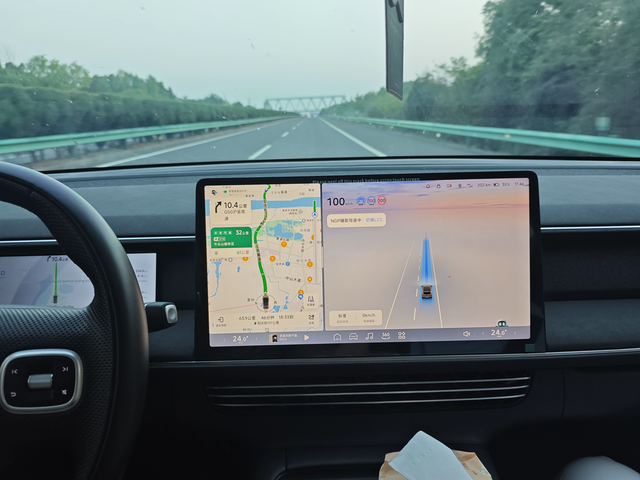 自驾还是智驾我有话说我的小鹏G6目前是L2级别的自动驾驶，支持高速和城区NGP