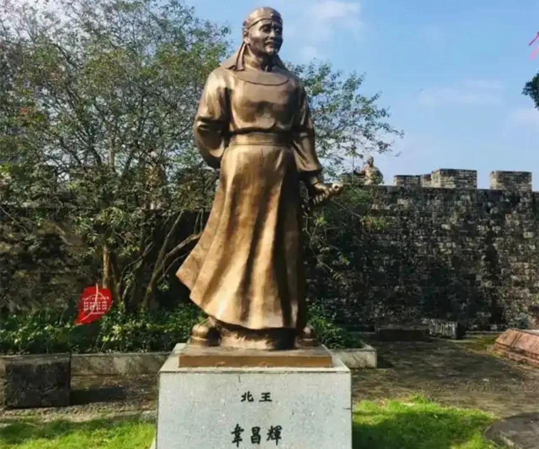 除了秀全活了50岁左右，其他诸王都是早早去世了。东王杨秀清在天京事变中被韦昌辉