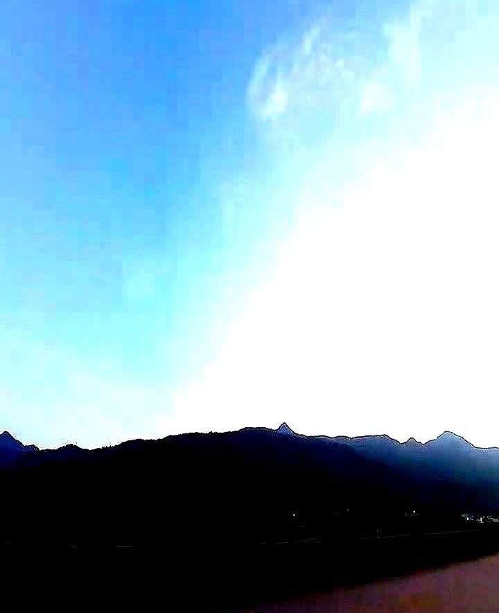 我终于明白为什么要限摩了前几天骑摩托从湖南回中山，六百多公里路烧了不到八十块的