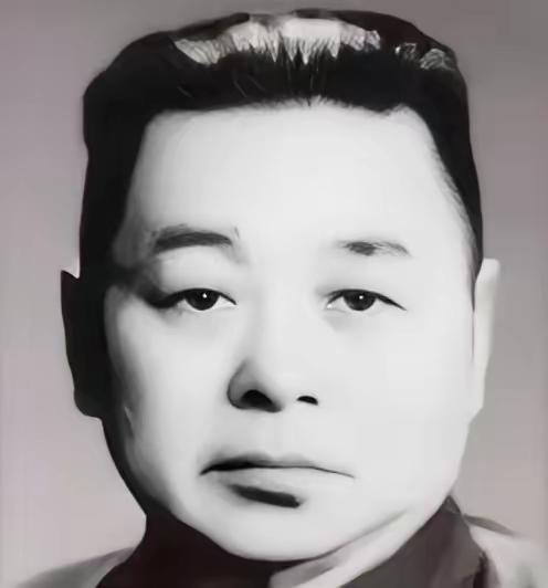 蒋介石打死都想不到，一个被他夺了兵权、闲置整整7年的"光杆司令"，1949年居然