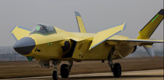 歼-20‘黄皮’震撼亮相！体系化试飞揭开空中作战新纪元