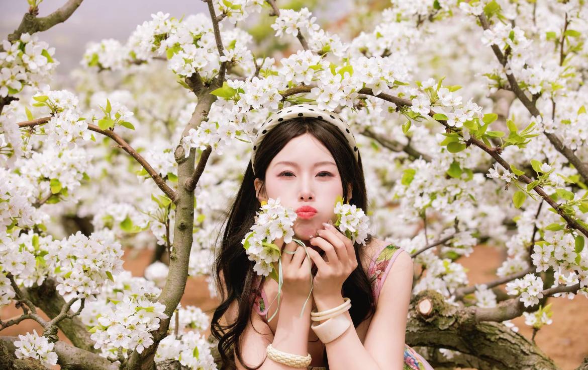 陕西鄠邑的一位美女骑手郑迪被曝不幸去世，年仅34岁，那么漂亮，身材那么好，而且有