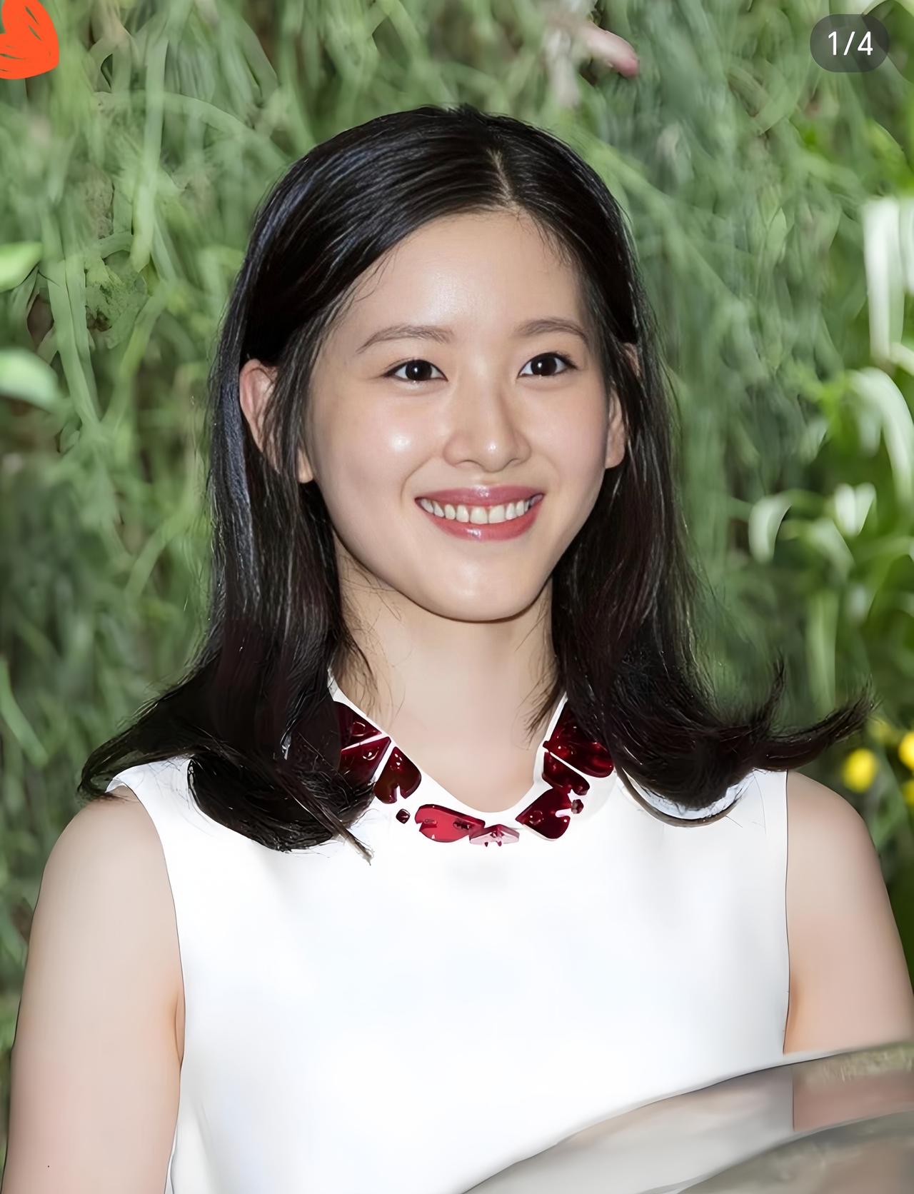 刘强东这是遇到经济问题啦？东哥老婆章泽天突然官宣了，章泽天这次是成为VOGU