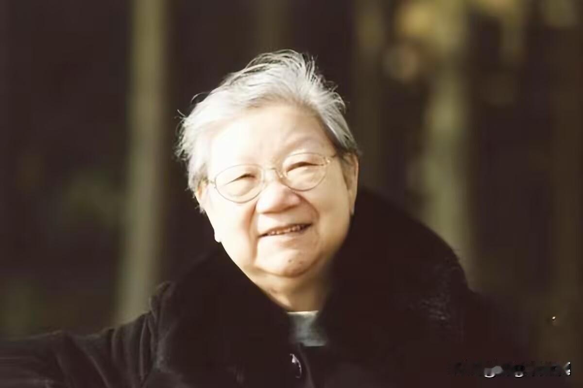 92岁的刘思齐老人走了，留下一个让人心碎的念想——不回北京，不跟后夫合葬，只想回