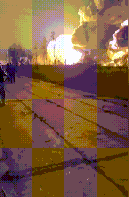 乌克兰找到了俄罗斯弱点，发起猛烈攻击：17个炼油厂爆炸！8月28日拂晓，俄