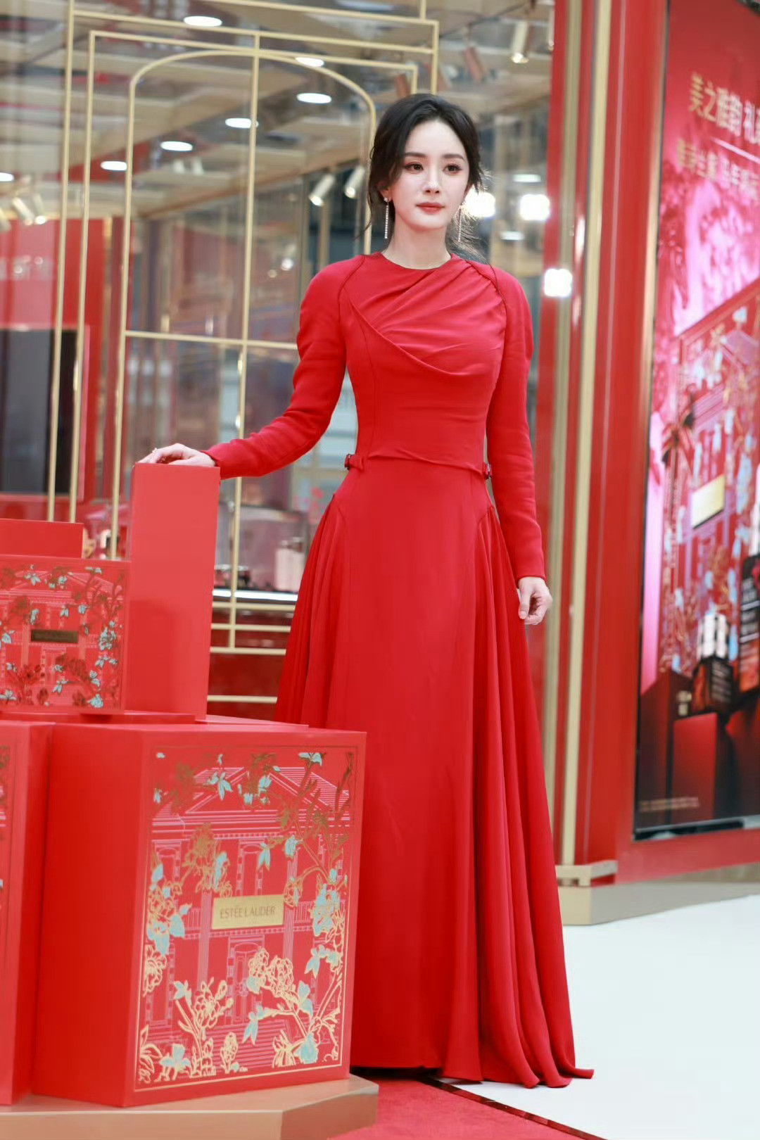 85花～～杨幂赵丽颖唐嫣活动神图杨幂赵丽颖唐嫣