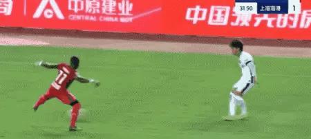 李新翔和蒯纪闻这对年轻人应该是今年穆斯卡特最大的收获了，他们俩给整个上海海港带来