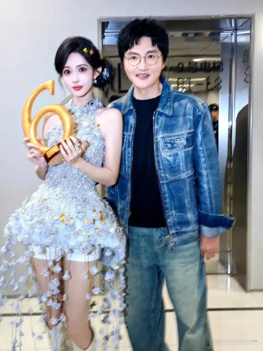 如果我不说你会不会以为这是26岁的孙楠和26岁的孟子义P的照片？实际