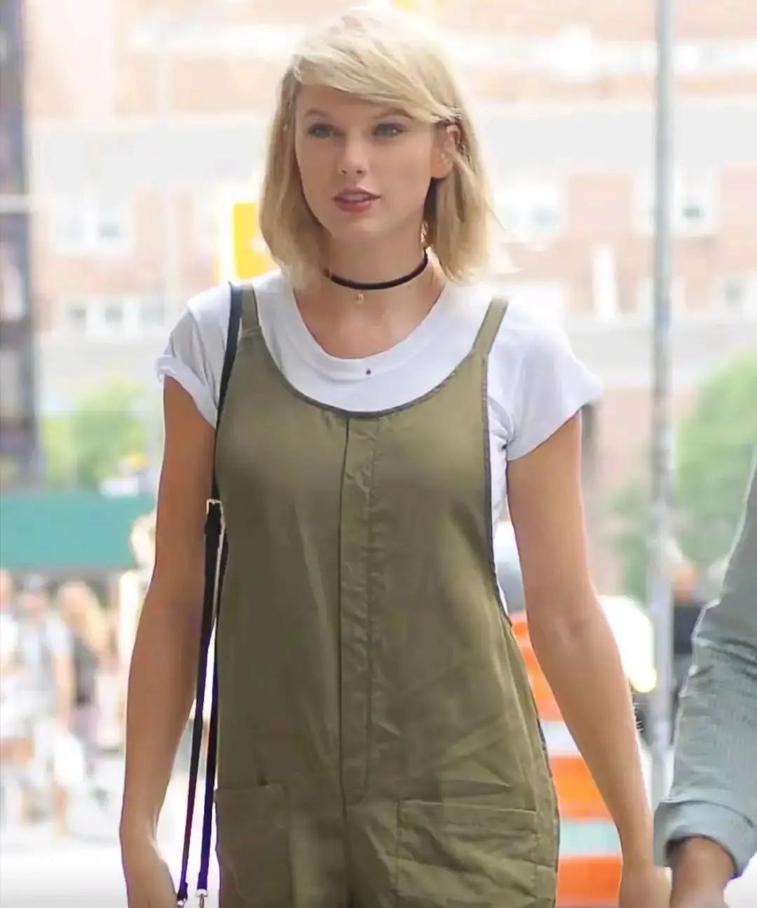 外甥女一句话，评论区笑疯了“小姨，她怎么像金毛狮王？”4岁娃指着霉霉照片，