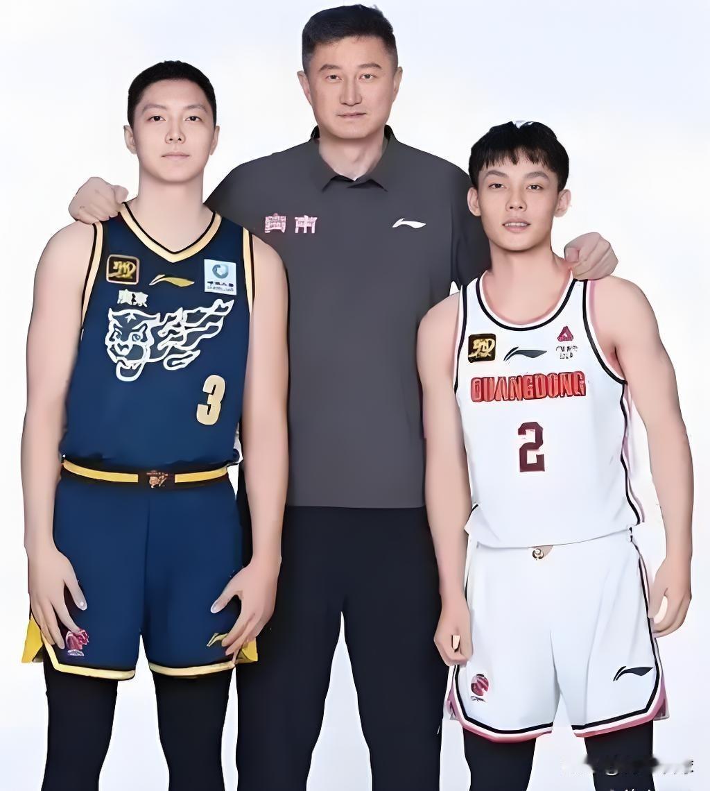 CBA常规赛第一阶段结束，广东队最强首发五虎是——控卫：徐杰！26岁，身高1