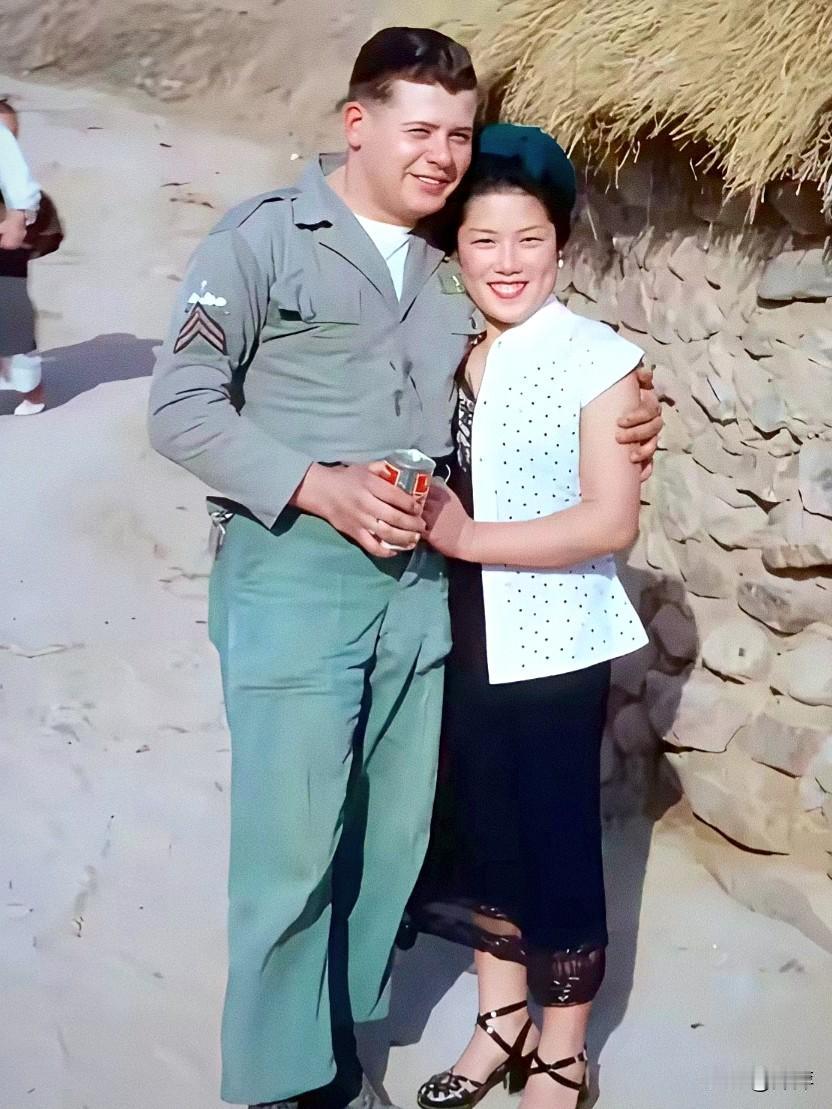 一名美国大兵和韩国女子！