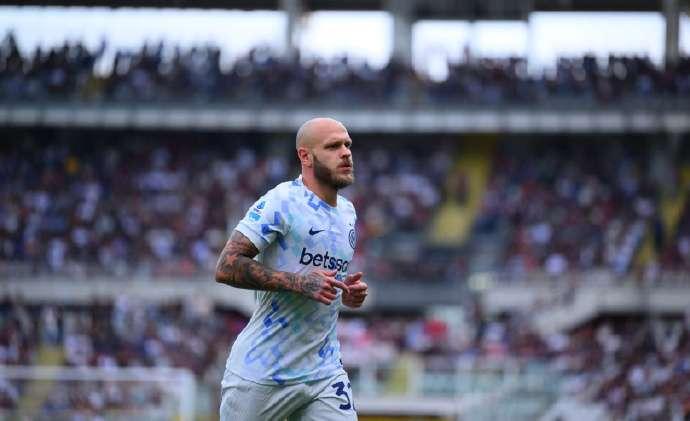 迪马尔科值得一份更高的薪水。国米正在谈与迪马尔科的续约，续约工资除了与能力相关，