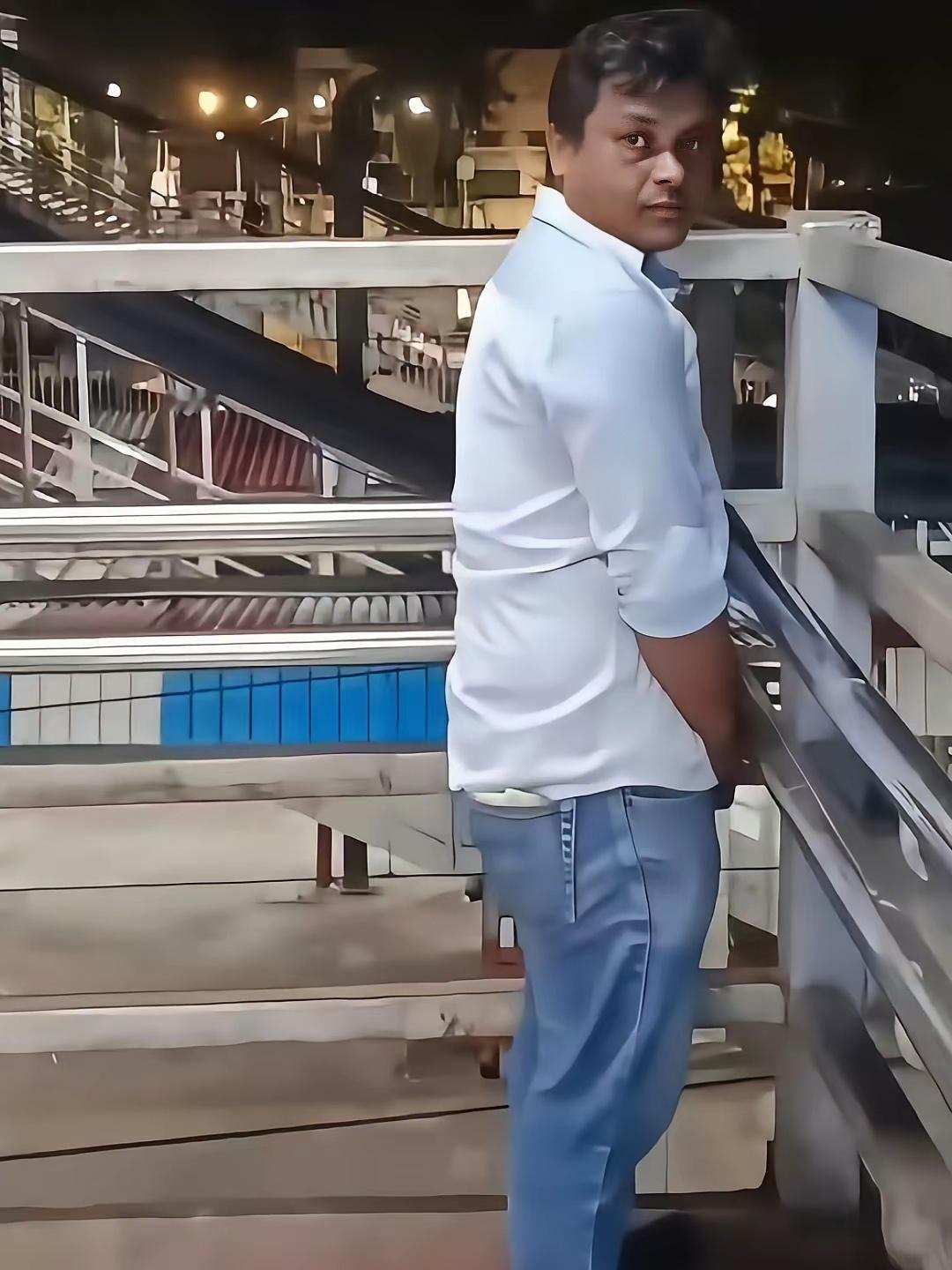 印度人来中国随地小便，三哥管这叫“随性”