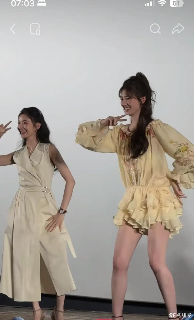 刘浩存到底有多高啊？怎么显得旁边的女孩子那么高大