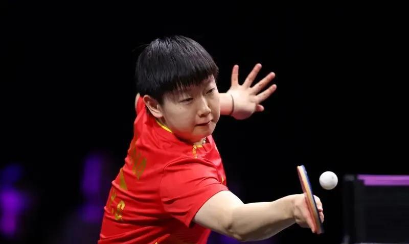 孙颖莎，“变”进八强！这就是她的出色之处；与大迪相比，技战术各有特点