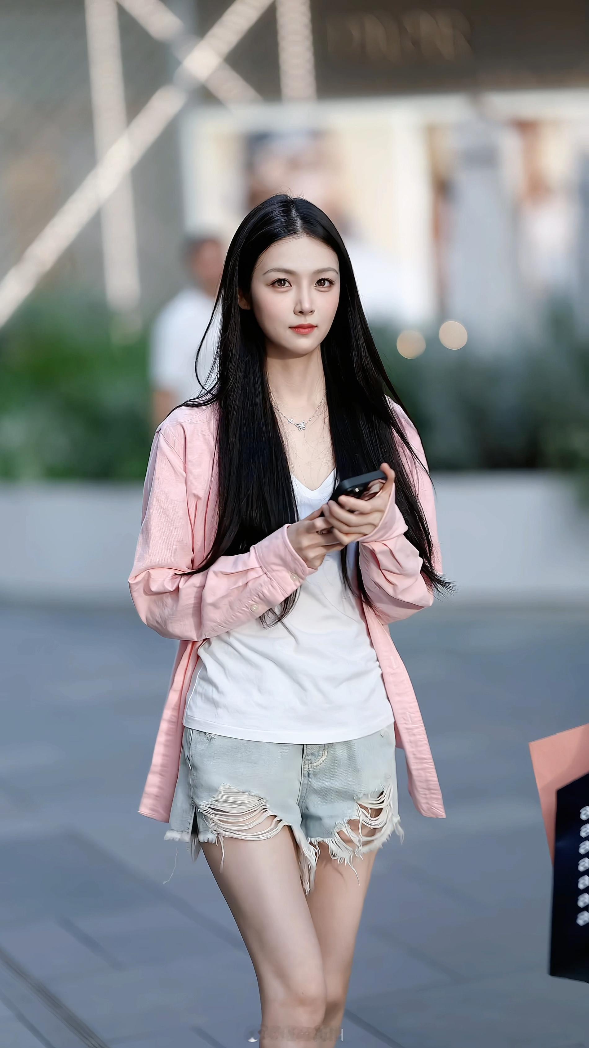 【成都街拍】清纯可爱。丨摄影拍照每日穿搭​​​