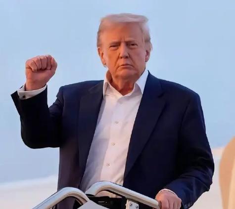 越欠越横。39万亿美债压顶，中国13年悄悄搬家，美联储没反应过来。2026年