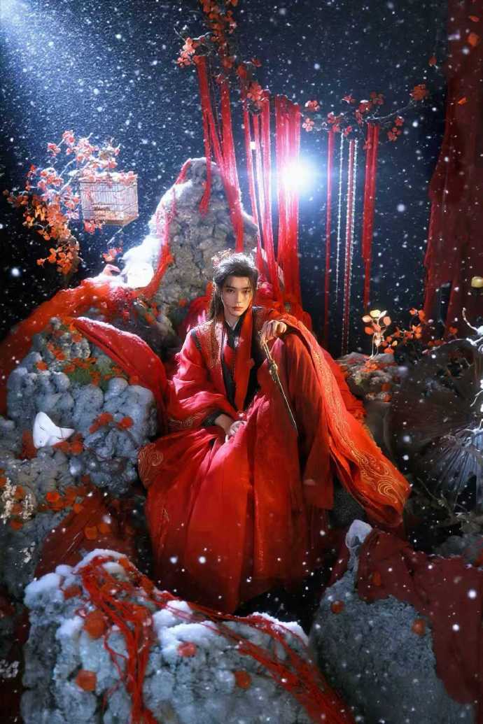 周翊然病娇新郎！看起来确实阴湿了不少，然子有新的古装本了吗？？