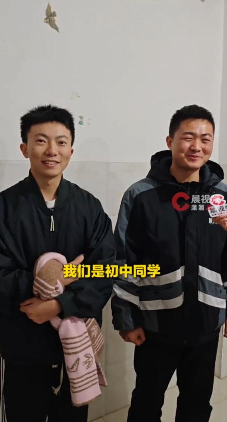 太奇妙了！湖南，一女子带男友回老家撑场面，像家人介绍男友后，女子弟弟不淡定了，他