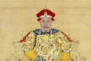 乾隆70岁时,特别想念早逝的五阿哥永琪,便翻了永琪生母愉妃的牌子。太监一脸震惊: