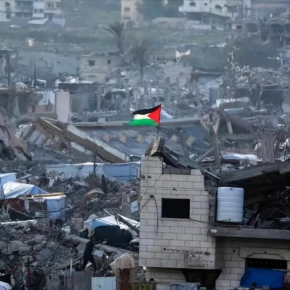 哈马斯突然决定交出武器和地道图纸投降。哈马斯已经看清楚了，伊朗和也门胡塞武装都救