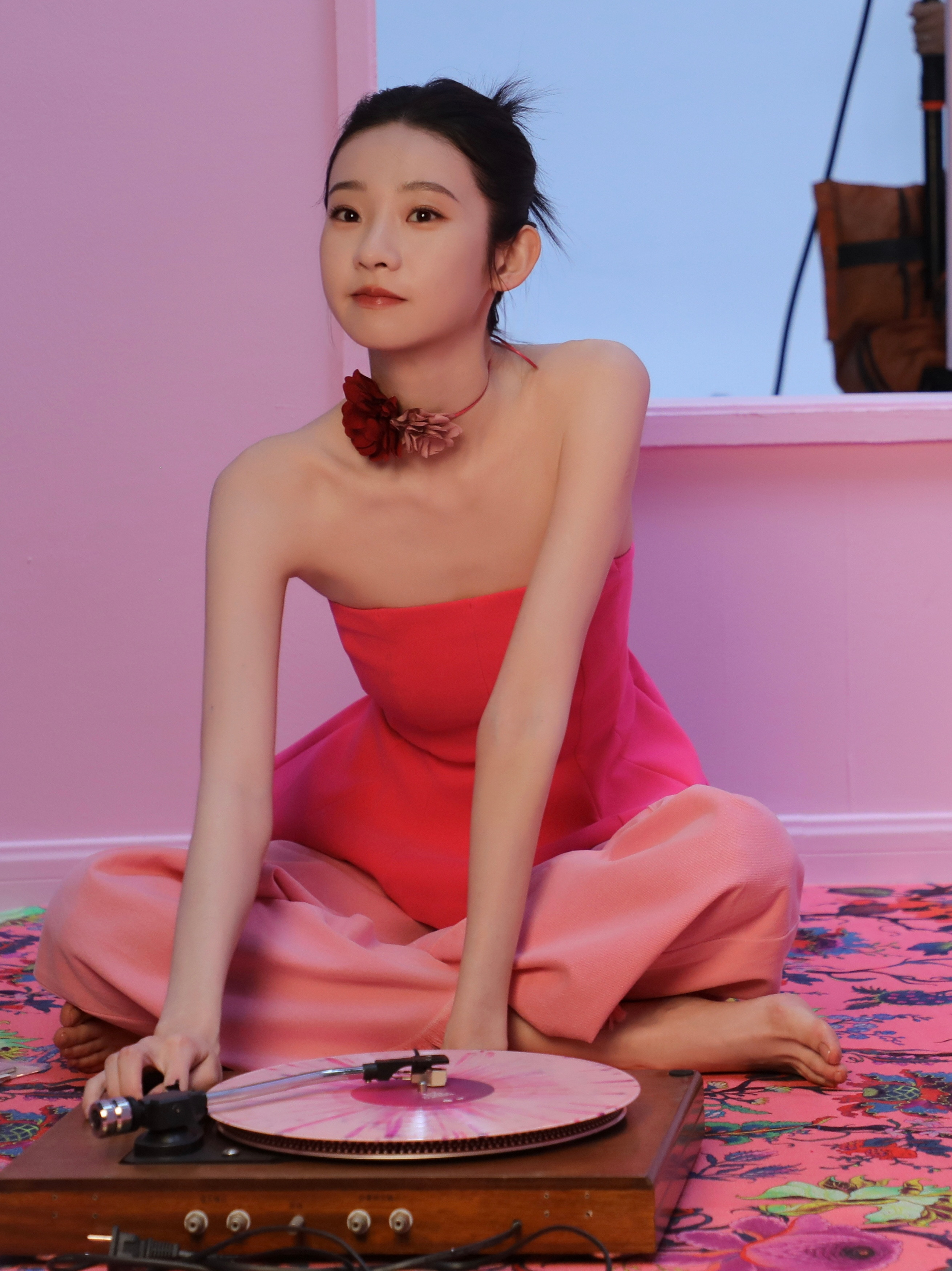 张艺凡的520礼物，野兽派hellokitty宣传照🌸​​​
