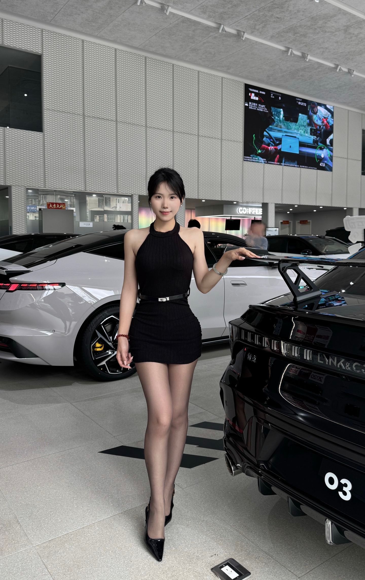国产小钢炮还带大尾翼