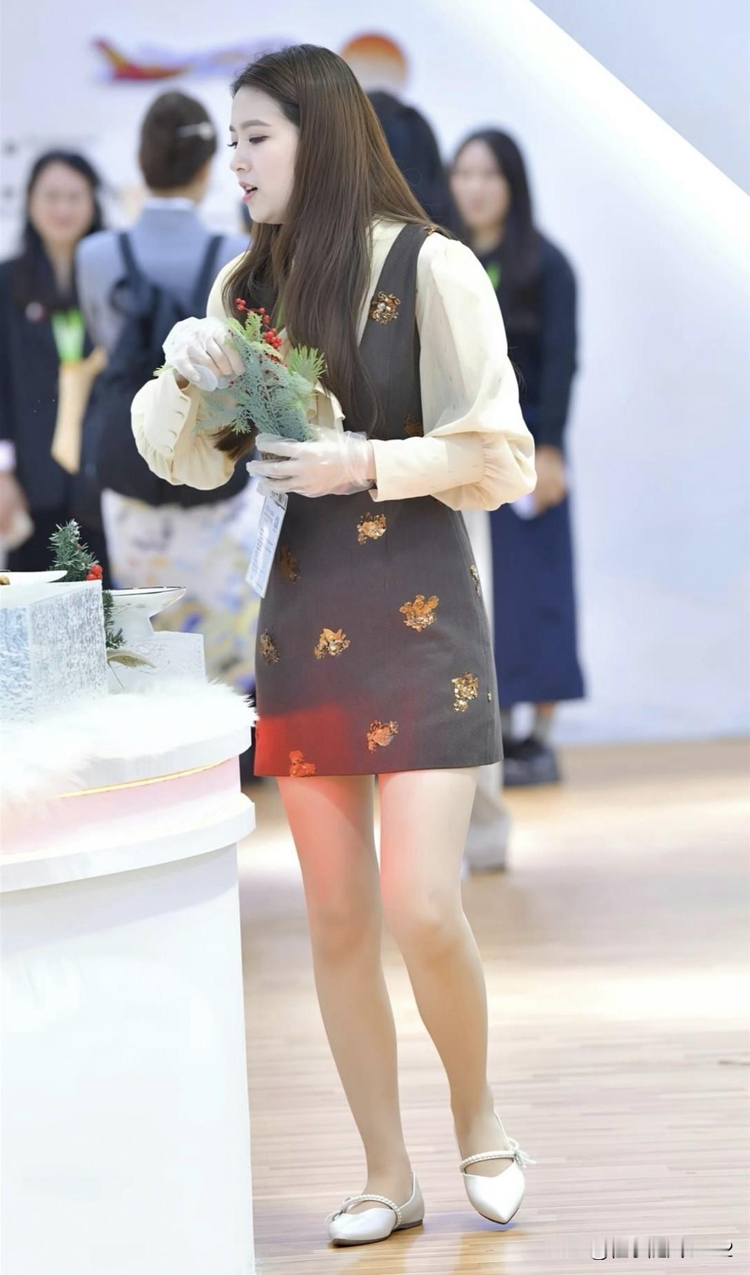 优雅穿搭指南：时尚与自然的完美融合