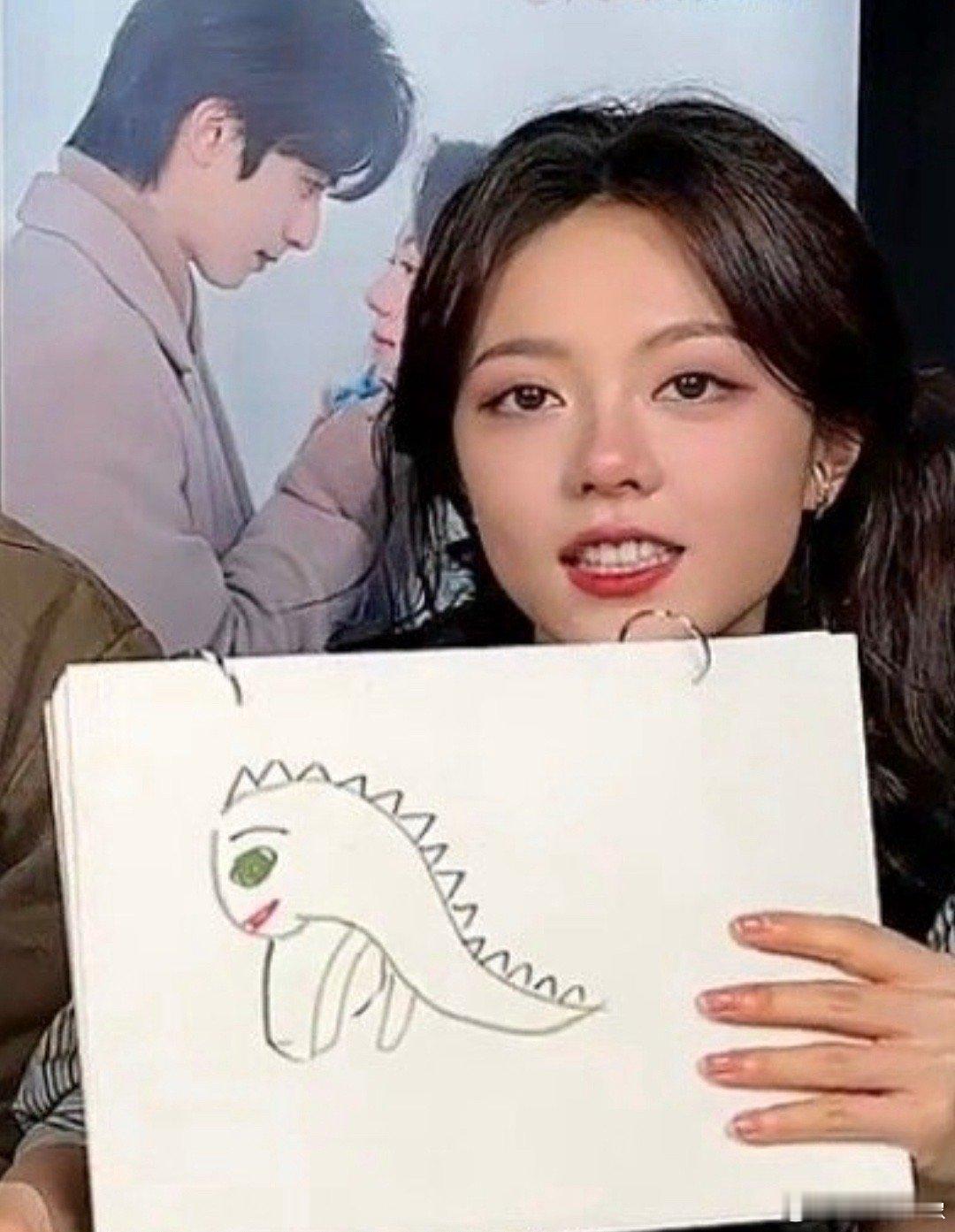 赵今麦灵魂画手画的有点抽象子，但是即兴创作这很有水平了哈哈哈。还画了男主半张脸，