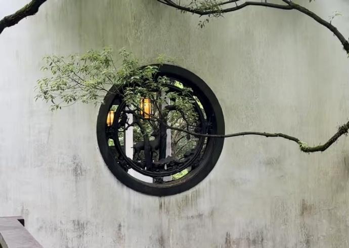 父母活成什么样，远比要求孩子成为什么样更重要！很多家长总在盯着孩子：要自律、