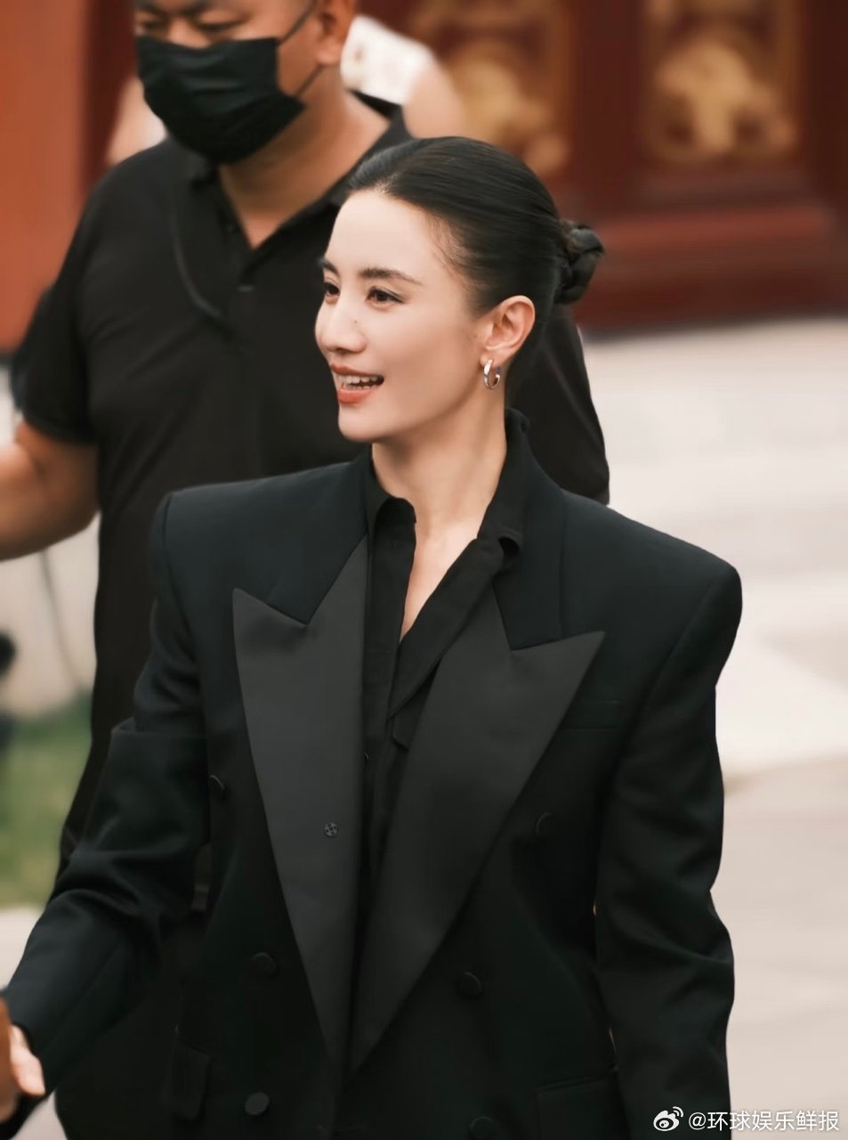 如果你知道宋佳叫我宝贝被宋佳那句“能早起的宝贝”戳中萌点！对粉丝又耐心又暖心